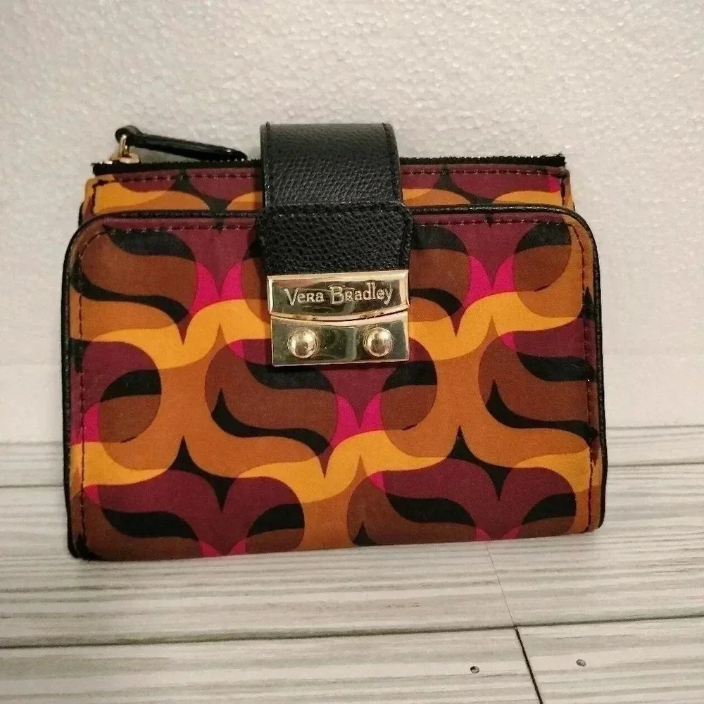Vera Bradley Abstract Pattern Bifold Wallet Zipper Multiple Pockets Slots